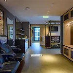 Mercure Hotel *